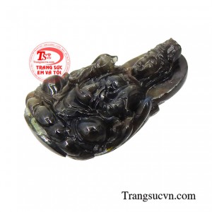 Sản phẩm được nhiều người lựa chọn làm mặt dây chuyền luôn đeo bên mình như lá bùa hộ mệnh cho bản thân