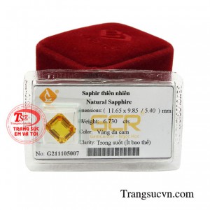 Sản phẩm này thường được gắn trên trang sức vàng giúp người đeo thêm phần sang trọng, khẳng định vị thế của bản thân.