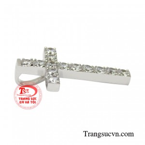 Thánh giá vàng trắng an lành nhận đặt chế tác theo yêu cầu khách hàng.