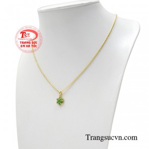 Là màu xanh của sự sống, sự sinh sôi nảy nở và hi vọng về những điều tốt đẹp