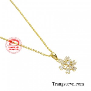 Bộ dây chuyền vàng độc đáo dành cho các quý cô