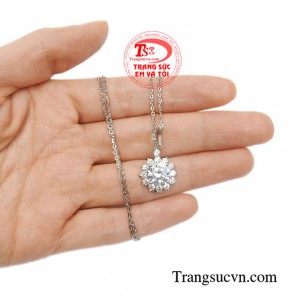 Bộ mặt dây nữ thanh nhã đảm bảo uy tín.