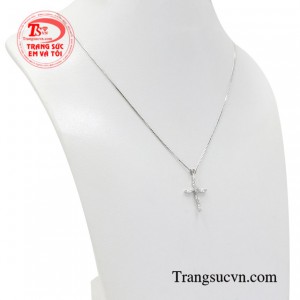 Một cô gái hiện đại, trưởng thành luôn biết cách để yêu thương và chăm sóc bản thân từ vẻ đẹp bên ngoài hay tâm hồn bên trong.