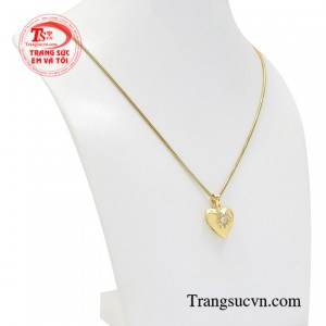 Với kiểu dáng vừa thanh lịch mà lại vừa đáng yêu dành cho những cô nàng yêu thích sự nữ tính.