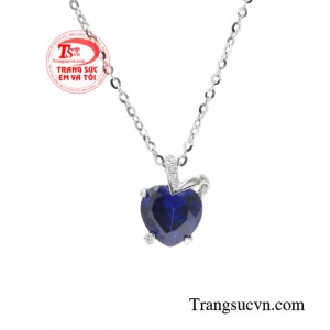 Bộ mặt dây chuyền vàng trắng xinh xắn sự lựa chọn hoàn hảo dành cho phái đẹp.