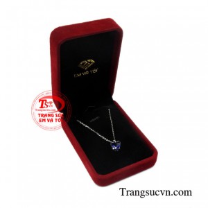 Bộ mặt trái tim vàng trắng