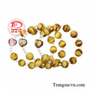 Theo khoa học khi chuỗi mân côi đá mắt hổ được lăn đều hột đá trên tay và vùng thái dương có thể làm cho trường khí của thân thể được tăng cường, trí não thông tỏa. 