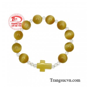 Chuỗi mân côi mắt hổ thịnh vượng được xem là vật mang tín ngưỡng cho người theo đạo công giáo. 