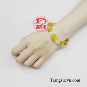 Một chuỗi tay mân côi vừa có giá trị về mặt thẩm mỹ, vừa vượng khí về mặt phong thủy thì rất xứng đáng để sở hữu trên tay.