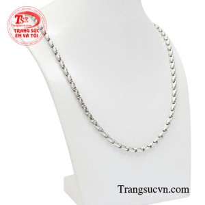 Sản phẩm hiện đang là xu hướng được các cánh mày râu vô cùng ưa chuộng.