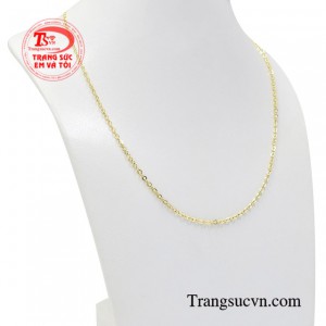 Sản phẩm có thể kết hợp cùng mặt dây tạo nên vẻ đẹp đầy thu hút và ấn tượng.