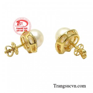 Đây có lẽ là món quà đầy ý nghĩa và sang trọng dành tặng cho những người phụ nữ quan trọng trong cuộc đời bạn.