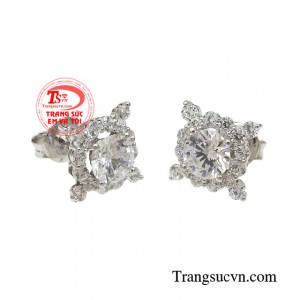 Hoa tai nữ sang trọng mang lại vẻ tinh tế, thanh thoát cho người đeo.