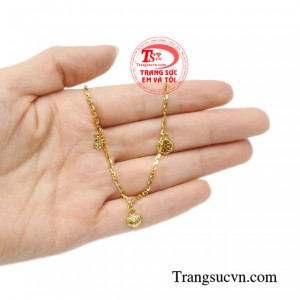 Lắc chân vàng quyến rũ tinh tế.