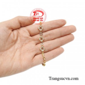 Lắc tay nữ giới thời trang chất lượng