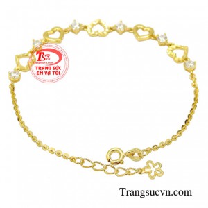 Đây có lẽ là sự lựa chọn tuyệt vời dành cho những cô nàng yêu thích vẻ đẹp thanh lịch, dịu dàng thu hút sự chú ý với người khác phái.