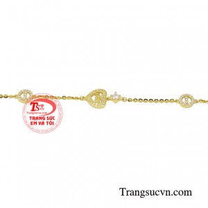 Chiếc lắc tay này sẽ là lựa chọn hoàn hảo dành cho các nàng theo đuổi phong cách nữ tính, dịu dàng.