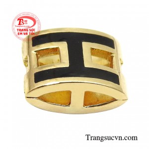 Sản phẩm giúp tôn lên nét đẹp trẻ trung, hiện đại, tươi mới cho các cô gái.