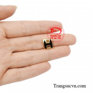 Mặt dây chữ vàng xinh xắn thanh toán an toàn.