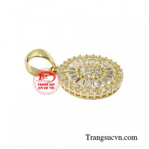 Trang sức vàng luôn là phụ kiện được phái đẹp yêu thích và lựa chọn