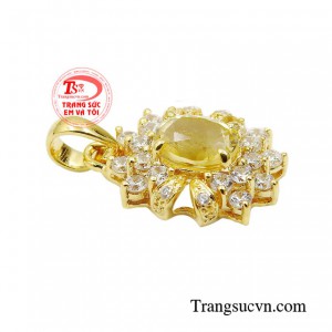 Sản phẩm thích hợp với những người phụ nữ trưởng thành hướng đến phong cách sang trọng và thành đạt.