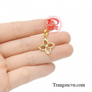 Mặt dây chuyền nữ vàng uy tín.