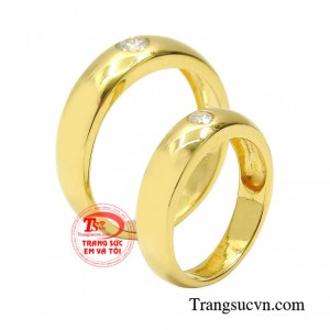 Đôi nhẫn cưới vàng nhận đặt chế tác theo yêu cầu khách hàng.