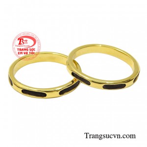 Nhẫn cưới vàng tình yêu sâu đậm là kỷ vật mang ý nghĩa đặc biệt trong tình yêu và hôn nhân.