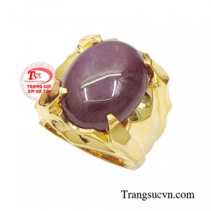 Sản phẩm được chế tác từ vàng 14k kết hợp đá ruby sao giúp cho người đàn ông tự tin đầy bản lĩnh. 