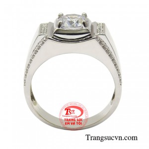 Từ xưa việc đeo trang sức đã vô cùng phổ biến để làm đẹp và tạo ấn tượng với người đối diện.