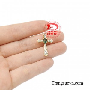 Thánh giá vàng sapphire mệnh mộc bảo hành 12 tháng.