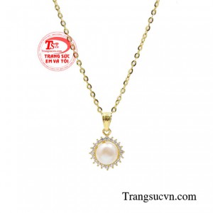 Bộ dây chuyền ngọc trai thích hợp làm quà tặng bạn bè và người thân