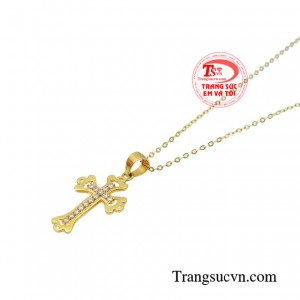 Bộ dây chuyền thánh giá vàng sẽ là món quà ý nghĩa dành tặng người thân và bạn bè vào những dịp lễ tết đặc biệt trong năm.