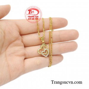 Bộ mặt dây trái tim tình yêu thanh lịch.