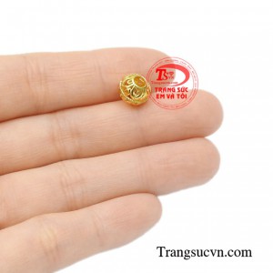 Charm vàng tây độc đáo
