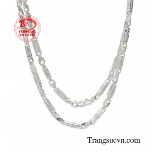 Dây chuyền bạc cao cấp giao hàng nhanh, thanh toán an toàn.