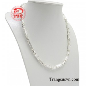 Sản phẩm tôn lên sự sang trọng, thời trang và cá tính phái mạnh