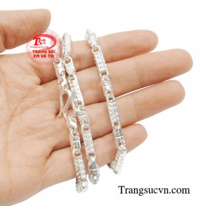 Dây chuyền bạc chất lượng, giao hàng nhanh, thanh toán an toàn.