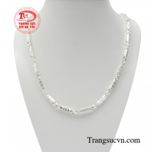 Dây chuyền bạc phong cách mạnh mẽ bền đẹp, chế tác độc đáo