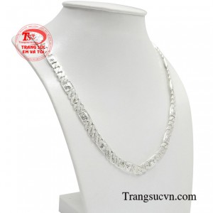 Trang sức bạc luôn được phái mạnh đặc biệt yêu thích