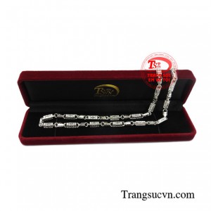 Sản phẩm phù  hợp nhiều lứa tuổi và trang phục