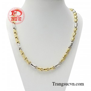 Dây chuyền nam hiện đại mang phong cách đậm chất của một người đàn ông trưởng thành.