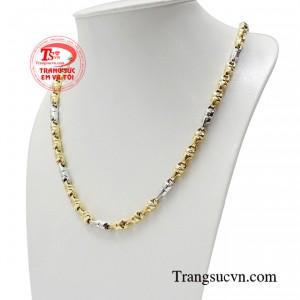 Khi diện sản phẩm trên mình sự nam tính, hấp dẫn đến lôi cuốn.
