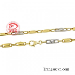 Sản phẩm thích hợp với nhiều kiểu trang phục và phong cách khác nhau.