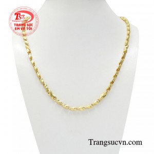 Dây chuyền nam vàng thịnh vượng hiện đang là mẫu dây chuyền hot nhất được nhiều nam giới ưa chuộng.