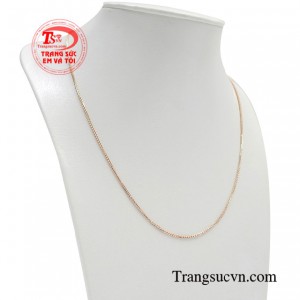 Sản phẩm là hàng nhập khẩu Italy 18k chất lượng cao được chế tác vô cùng tinh xảo.