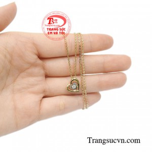 Dây chuyền vàng dành cho nữ giới nhận giao hàng trên toàn quốc.