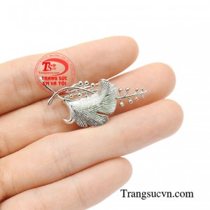 Ghim cài áo vàng trắng bền đẹp, chất lượng, chế tác theo yêu cầu khách hàng.