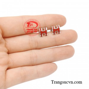 Đôi bông tai cũng là món quà tặng đặc biệt ý nghĩa cho người bạn yêu thương