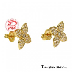 Sản phẩm sẽ giúp các cô gái mang đến một hình ảnh từ một cô gái hiện đại, nữ tính luôn biết cách chăm chút cho bản thân.